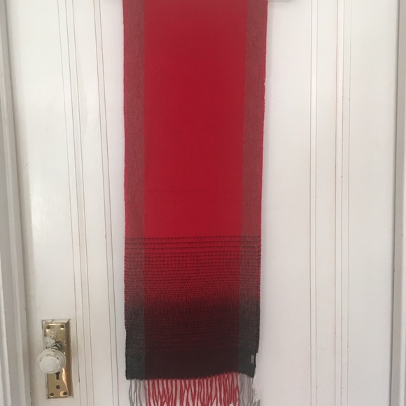 Red and Black Cashmere Scarf new with tags - Picture 2 of 3
